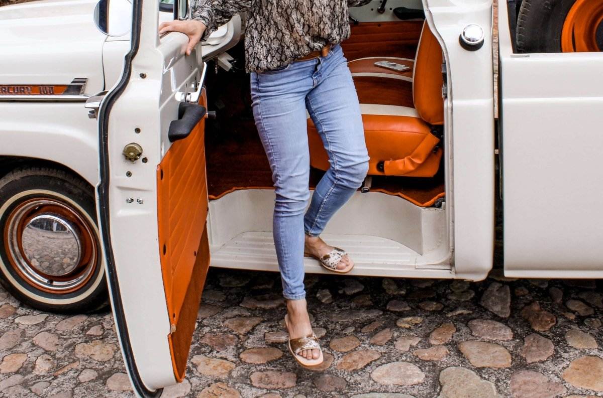 closer look for the agnes cowhide slides