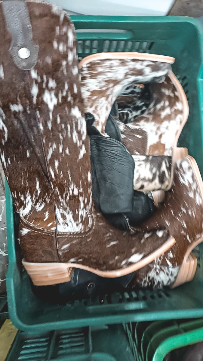 Lorraine Knee - High Cowhide Boots – Brown & White - Stiefeld Boots